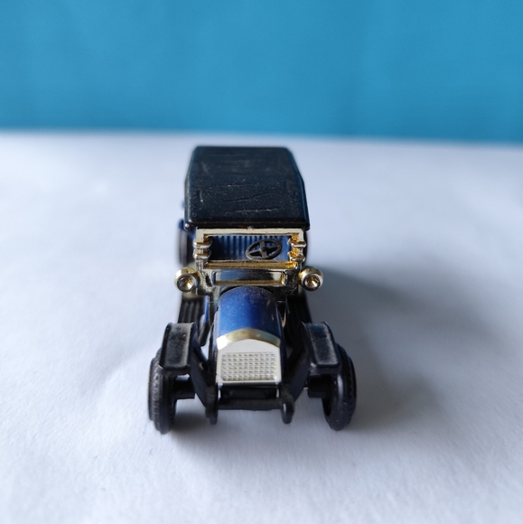 Vintage Reader's Digest High Speed Corgi Brougham Royal Blue Black Gold No. 214 - Picture 2 of 6